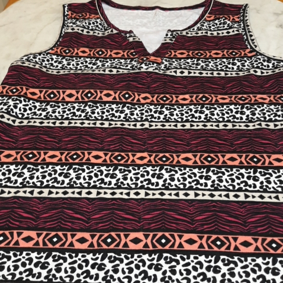 Kim Roger's top - Picture 3 of 3